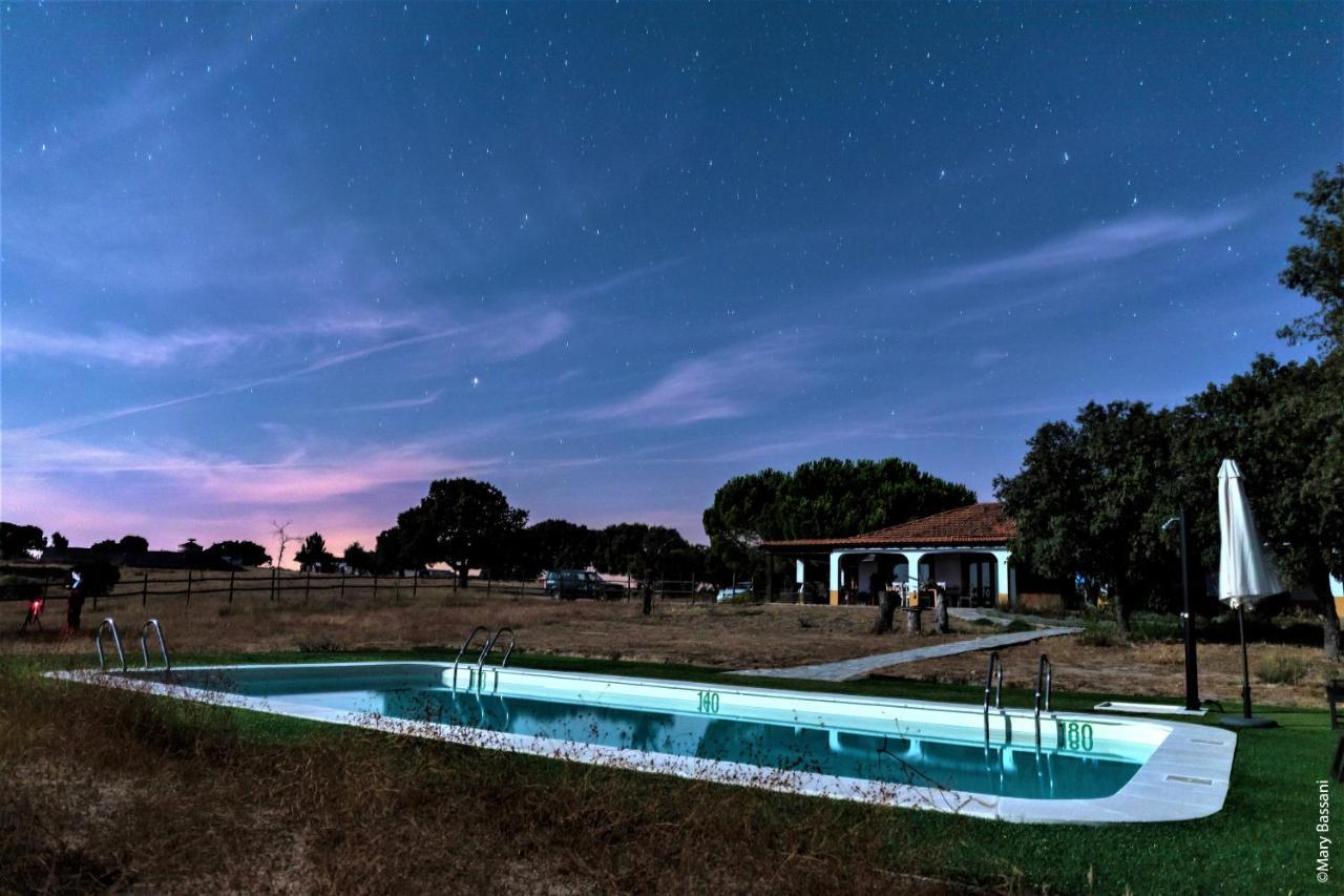 Eco-Lodge En La Reserva Privada Campanarios De Azaba - Proyecto De Conservacion Espeja Zewnętrze zdjęcie