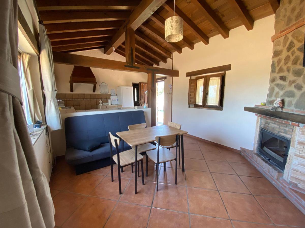 Eco-Lodge En La Reserva Privada Campanarios De Azaba - Proyecto De Conservacion Espeja Zewnętrze zdjęcie