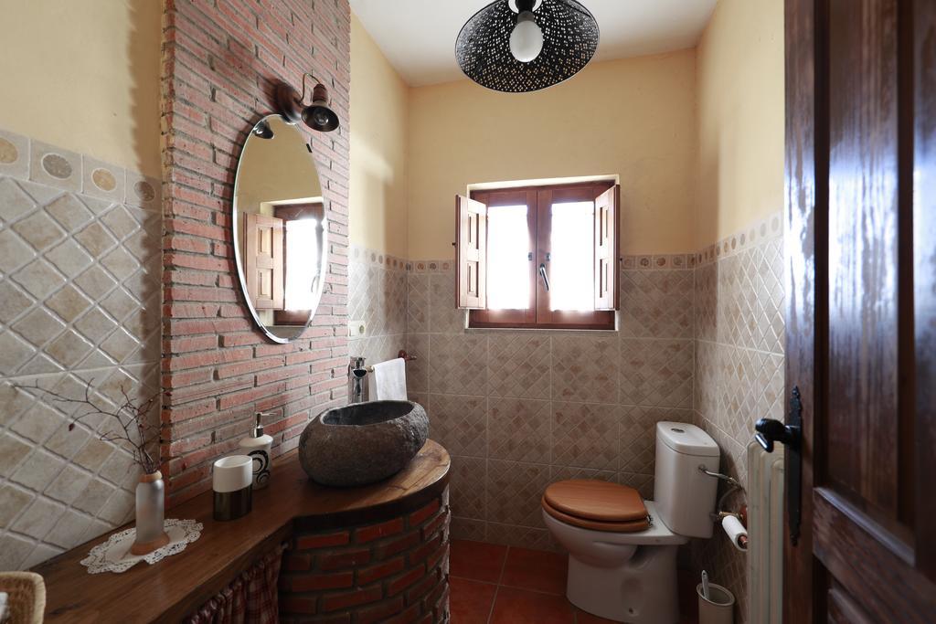 Eco-Lodge En La Reserva Privada Campanarios De Azaba - Proyecto De Conservacion Espeja Zewnętrze zdjęcie